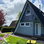 Murmel 1 - Strandkorb, Wallbox, Wlan, Kamin Ferienhaus Carolinensiel